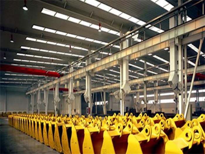 赣州徐工集团挖掘机装配车间